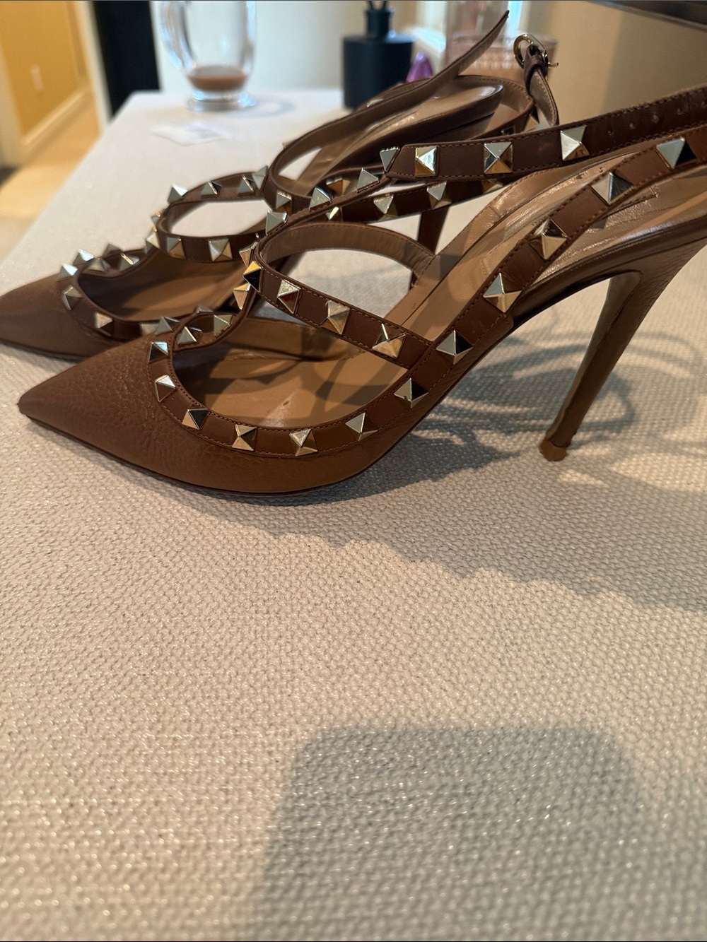 Valentino Brown Leather Rockstud Pointed T-Strap Pumps - Picture 3 of 3